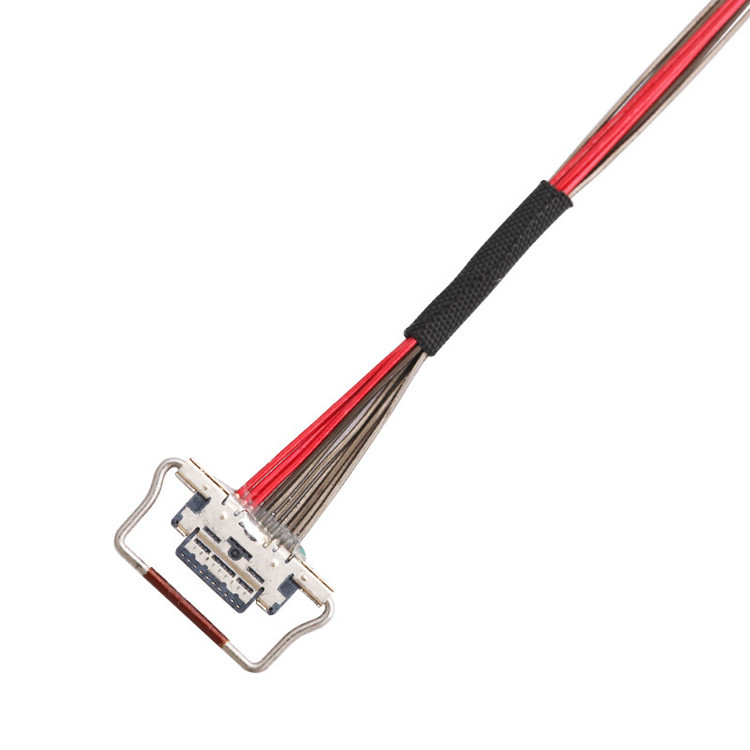 Một cáp đồng trục vi mô 10 chân LVDS với chiều dài 150mm, đầu nối I-PEX với độ cao 0,4mm, được xác định là 20633-310T-01S