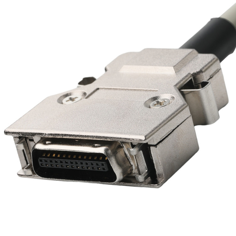 Hd D-Sub To Mdr Plug Connector Cable 14p*28 Awg Od 7.0mm Beige PVC Jack